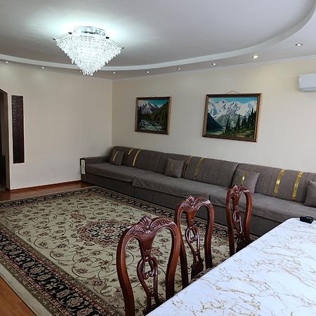 Улица Гоголя 2 Апартаменты 180 Метров Almati Kültér fotó
